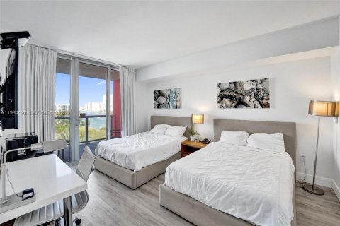 Condominio en venta en Hallandale Beach, Florida, 2 dormitorios, 95.5 m2 № 2045833 - foto 29