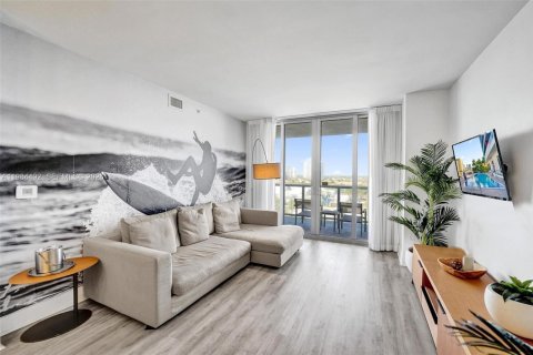 Condominio en venta en Hallandale Beach, Florida, 2 dormitorios, 95.5 m2 № 2045833 - foto 18