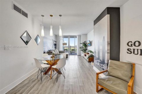 Condominio en venta en Hallandale Beach, Florida, 2 dormitorios, 95.5 m2 № 2045833 - foto 4
