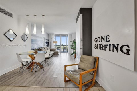 Condominio en venta en Hallandale Beach, Florida, 2 dormitorios, 95.5 m2 № 2045833 - foto 3