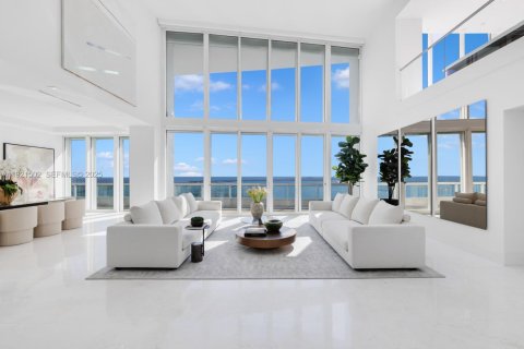 Купить кондоминиум в Майами, Флорида 7 спален, 929.02м2, № 2035053 - фото 2