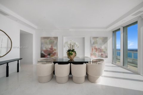 Купить кондоминиум в Майами, Флорида 7 спален, 929.02м2, № 2035053 - фото 10