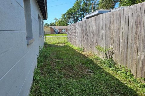 House in Saint Petersburg, Florida 3 bedrooms, 80.27 sq.m. № 2423997 - photo 24