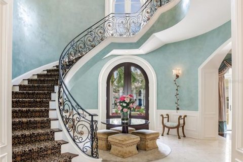 House in Tampa, Florida 8 bedrooms, 1725.01 sq.m. № 2097143 - photo 3