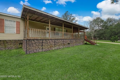 Villa ou maison à vendre à Lawtey, Floride: 3 chambres, 218.88 m2 № 857493 - photo 1