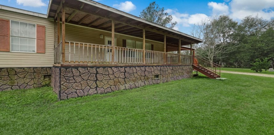Villa ou maison à Lawtey, Floride 3 chambres, 218.88 m2 № 857493