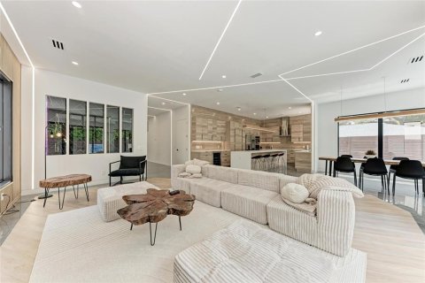 Villa ou maison à vendre à Sarasota, Floride: 4 chambres, 351.17 m2 № 1894664 - photo 11