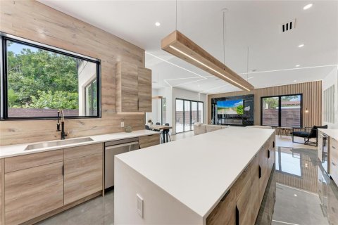Villa ou maison à vendre à Sarasota, Floride: 4 chambres, 351.17 m2 № 1894664 - photo 17