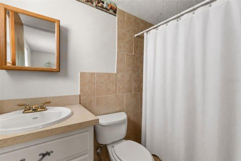 House in Fish Hawk, Florida 3 bedrooms, 124.86 sq.m. № 2227021 - photo 11