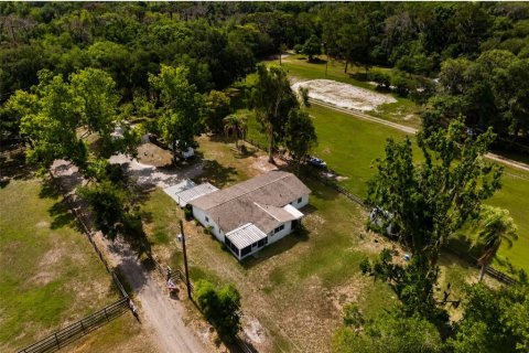 House in Fish Hawk, Florida 3 bedrooms, 124.86 sq.m. № 2227021 - photo 15
