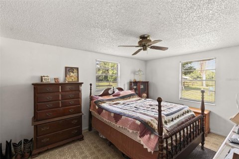 House in Fish Hawk, Florida 3 bedrooms, 124.86 sq.m. № 2227021 - photo 12