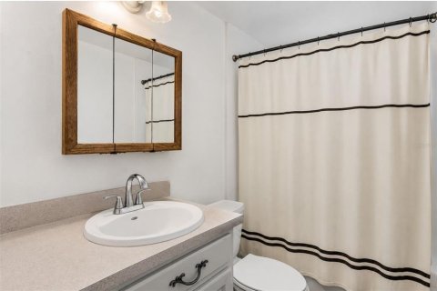 House in Fish Hawk, Florida 3 bedrooms, 124.86 sq.m. № 2227021 - photo 9