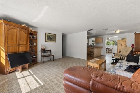 House in Fish Hawk, Florida 3 bedrooms, 124.86 sq.m. № 2227021 - photo 3