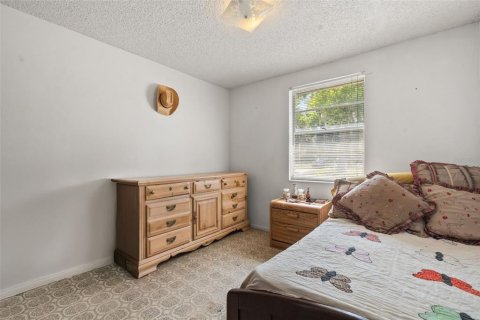 House in Fish Hawk, Florida 3 bedrooms, 124.86 sq.m. № 2227021 - photo 8