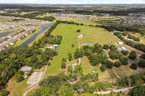 House in Fish Hawk, Florida 3 bedrooms, 124.86 sq.m. № 2227021 - photo 18