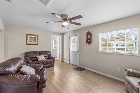 House in Groveland, Florida 3 bedrooms, 93.83 sq.m. № 1552524 - photo 4