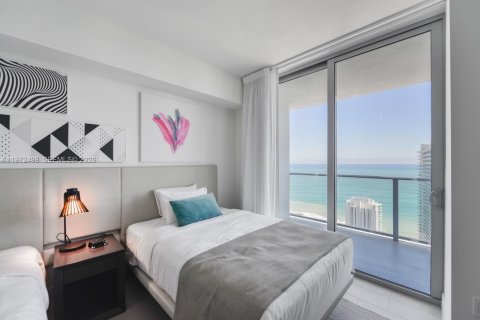 Condo in Hollywood, Florida, 2 bedrooms № 2090943 - photo 7