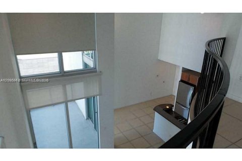 Copropriété à louer à Miami, Floride: 2 chambres, 92.44 m2 № 2390009 - photo 16
