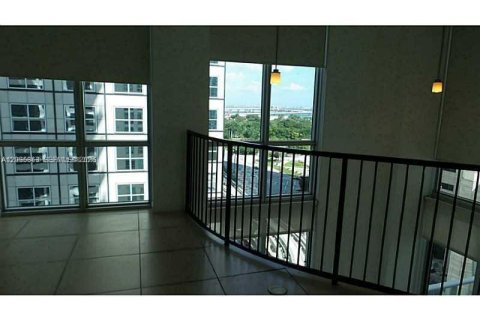 Copropriété à louer à Miami, Floride: 2 chambres, 92.44 m2 № 2390009 - photo 12