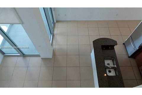 Copropriété à louer à Miami, Floride: 2 chambres, 92.44 m2 № 2390009 - photo 18