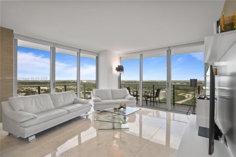 Condo in North Miami Beach, Florida, 3 bedrooms  № 2014944 - photo 7