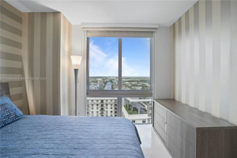 Condo in North Miami Beach, Florida, 3 bedrooms  № 2014944 - photo 14