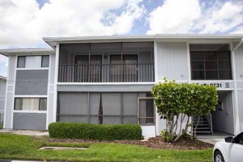Copropriété à louer à Miami, Floride: 2 chambres, 80.82 m2 № 1921522 - photo 1