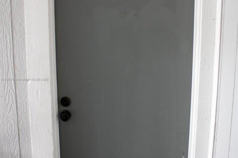 Copropriété à louer à Miami, Floride: 2 chambres, 80.82 m2 № 1921522 - photo 4