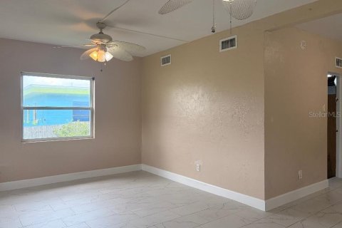 Villa ou maison à louer à Ormond Beach, Floride: 3 chambres, 121.52 m2 № 2409889 - photo 10
