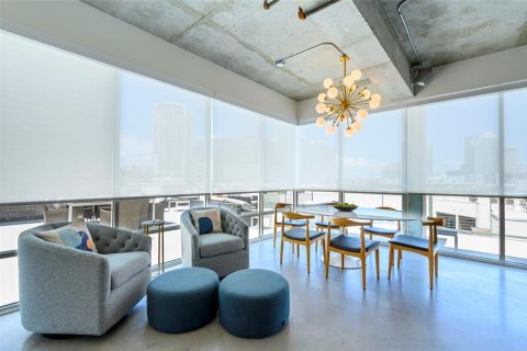 Condo in Tampa, Florida, 1 bedroom  № 1847037 - photo 14