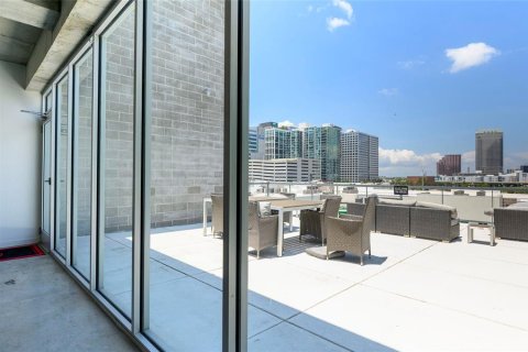 Condo in Tampa, Florida, 1 bedroom  № 1847037 - photo 16