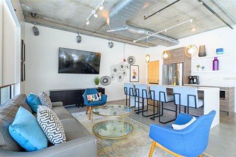 Condo in Tampa, Florida, 1 bedroom  № 1847037 - photo 13