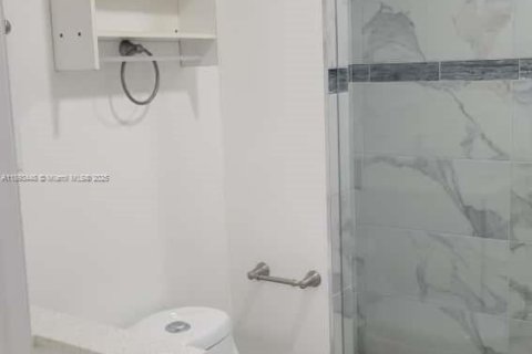 Commercial property in Miami, Florida 1 bedroom, 177.35 sq.m. № 1945508 - photo 5