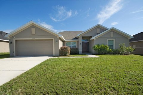 House in Leesburg, Florida 4 bedrooms, 195.65 sq.m. № 2216307