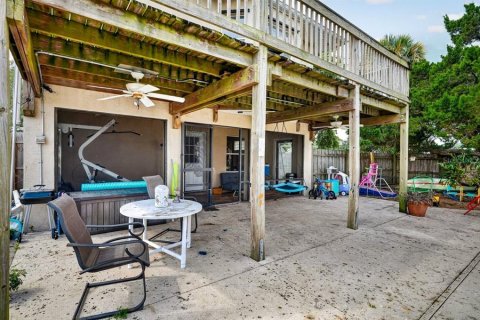 House in Oak Hill, Florida 2 bedrooms, 143.53 sq.m. № 2156378 - photo 6