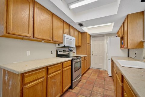 House in Oak Hill, Florida 2 bedrooms, 143.53 sq.m. № 2156378 - photo 28