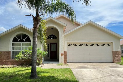 Casa en alquiler en Clermont, Florida, 5 dormitorios, 210.42 m2 № 1905831 - foto 1