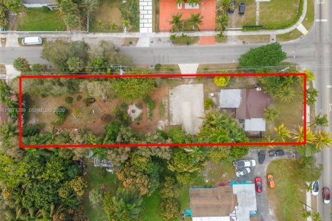 House in Miami, Florida 3 bedrooms, 117.8 sq.m. № 2041926 - photo 30