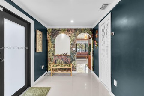 House in Miami, Florida 3 bedrooms, 117.8 sq.m. № 2041926 - photo 5