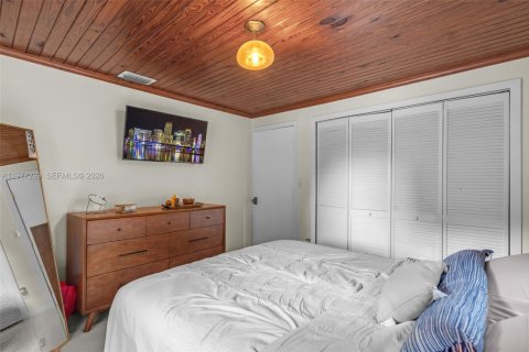 House in Miami, Florida 3 bedrooms, 117.8 sq.m. № 2041926 - photo 18