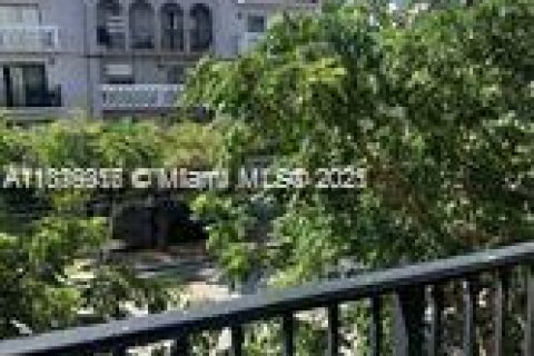 Condominio en venta en Miami, Florida, 1 dormitorio, 63.92 m2 № 1772430 - foto 28