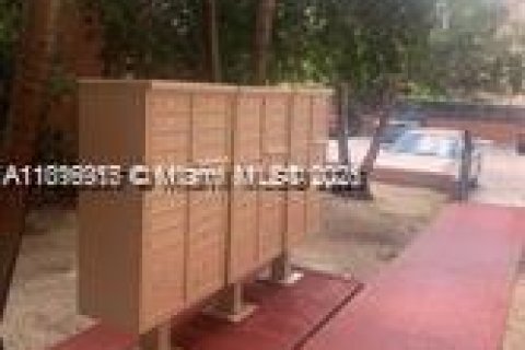 Condominio en venta en Miami, Florida, 1 dormitorio, 63.92 m2 № 1772430 - foto 5