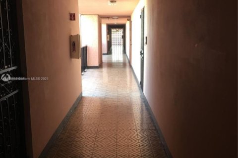 Condominio en venta en Miami, Florida, 1 dormitorio, 63.92 m2 № 1772430 - foto 4