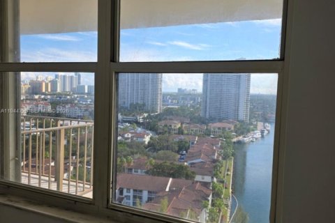 Copropriété à louer à Aventura, Floride: 2 chambres, 102.56 m2 № 2001362 - photo 21