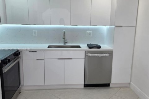 Copropriété à louer à Aventura, Floride: 2 chambres, 102.56 m2 № 2001362 - photo 9