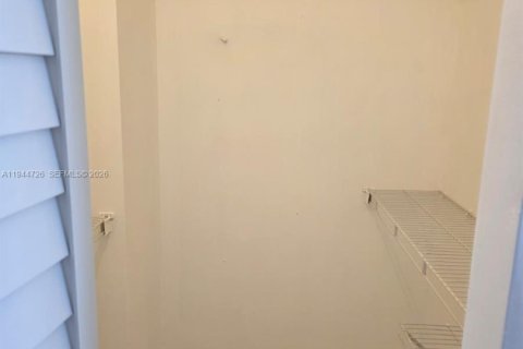 Copropriété à louer à Aventura, Floride: 2 chambres, 102.56 m2 № 2001362 - photo 16