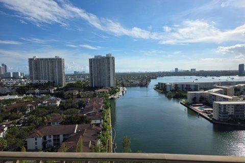 Copropriété à louer à Aventura, Floride: 2 chambres, 102.56 m2 № 2001362 - photo 4