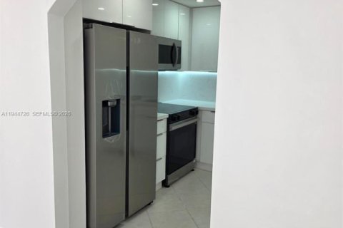 Copropriété à louer à Aventura, Floride: 2 chambres, 102.56 m2 № 2001362 - photo 10