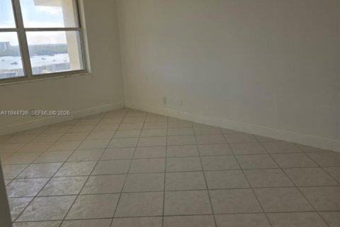 Copropriété à louer à Aventura, Floride: 2 chambres, 102.56 m2 № 2001362 - photo 12