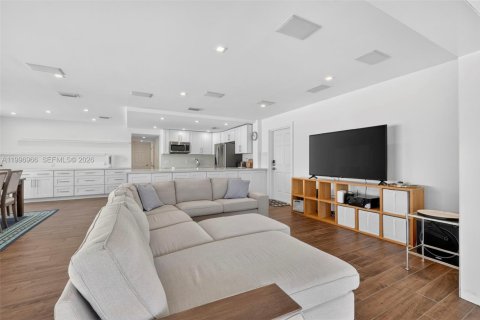 Condo in Fort Lauderdale, Florida, 2 bedrooms  № 2067466 - photo 26
